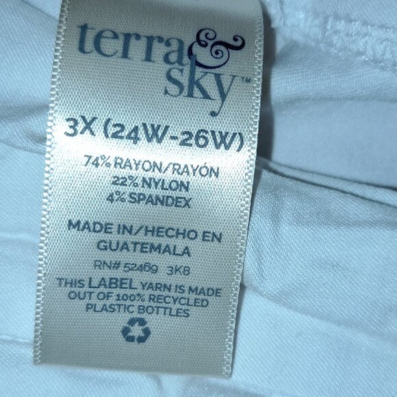 White Capri Size 3X (24W-26W) Very Stretchy *Priced to Move* - Picture 7 of 8